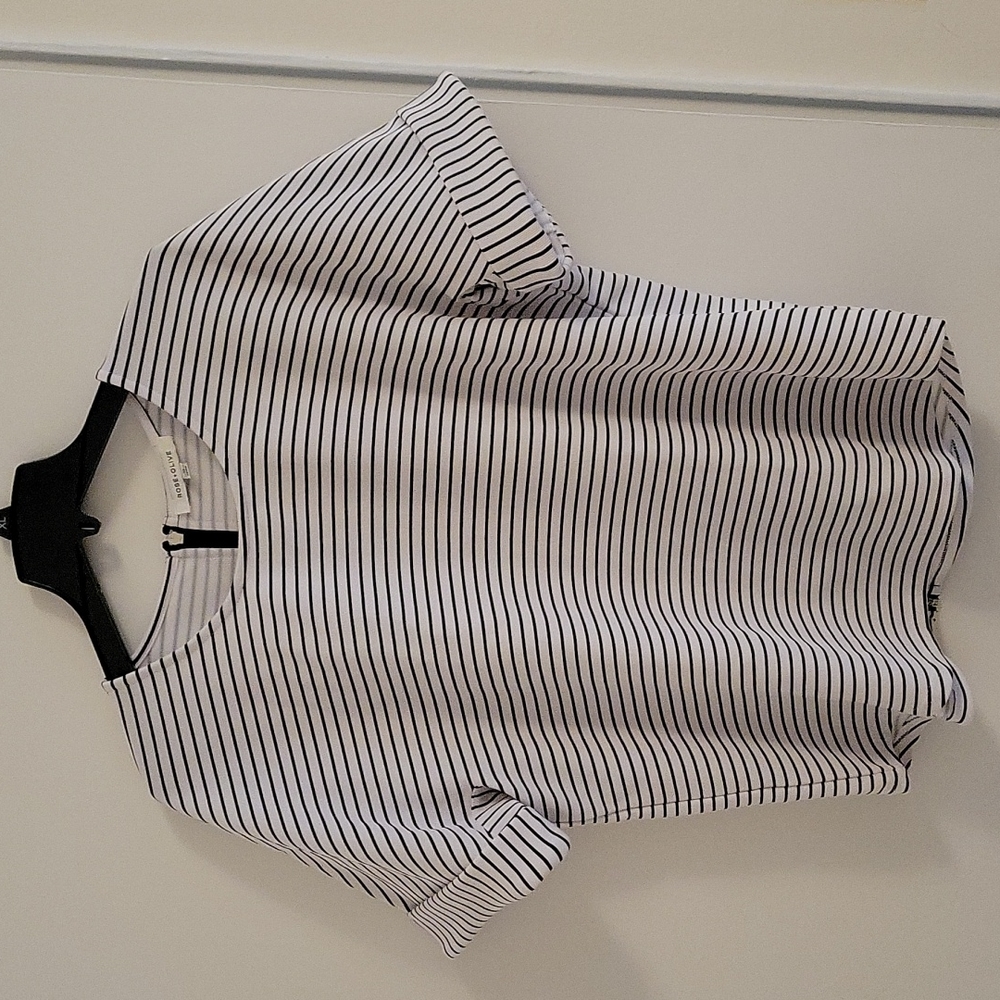Trendy White&Black blouse